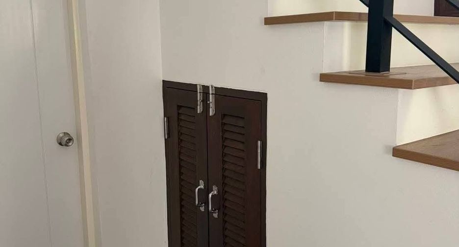 For rent 3 bedrooms house in San Kamphaeng, Chiang Mai