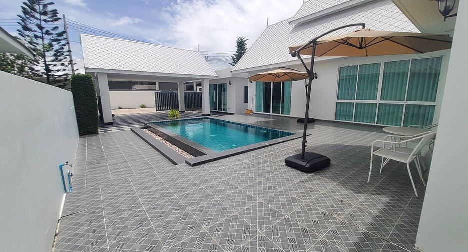For rent 4 bedrooms villa in Hua Hin, Prachuap Khiri Khan