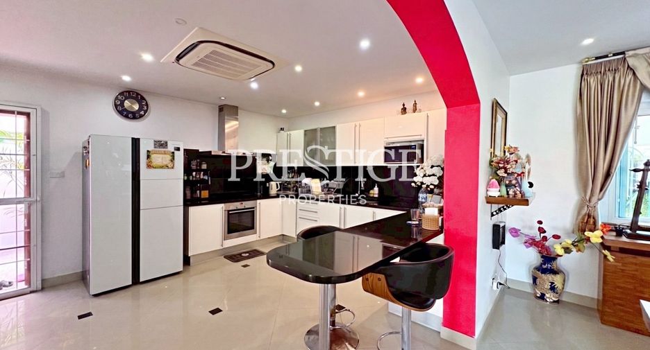 For sale 2 bedrooms house in Jomtien, Pattaya