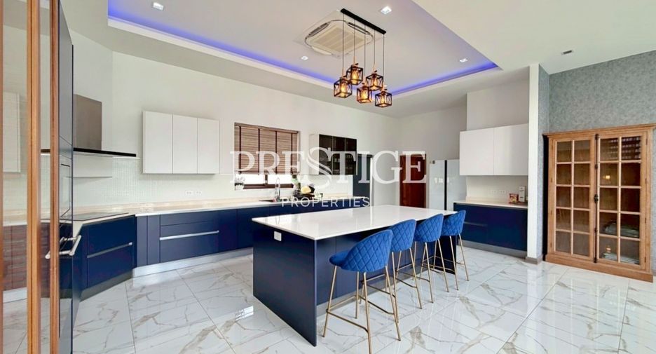For rent 5 bedrooms house in Bang Lamung, Chonburi