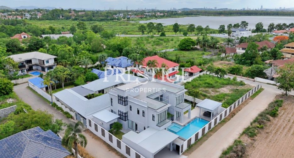 For rent 5 bedrooms house in Bang Lamung, Chonburi