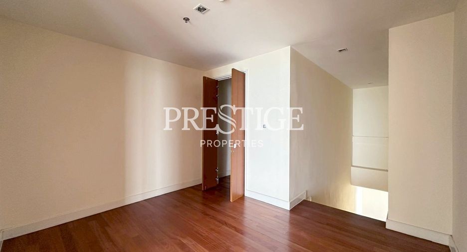 For sale 4 bedrooms condo in North Pattaya, Pattaya