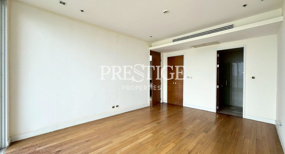 For sale 4 bedrooms condo in North Pattaya, Pattaya