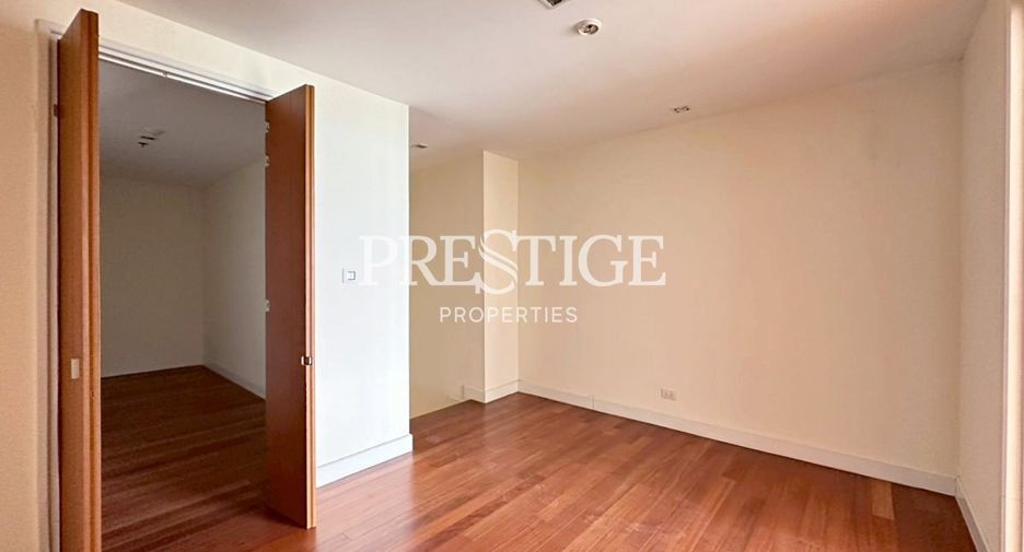 For sale 4 bedrooms condo in North Pattaya, Pattaya