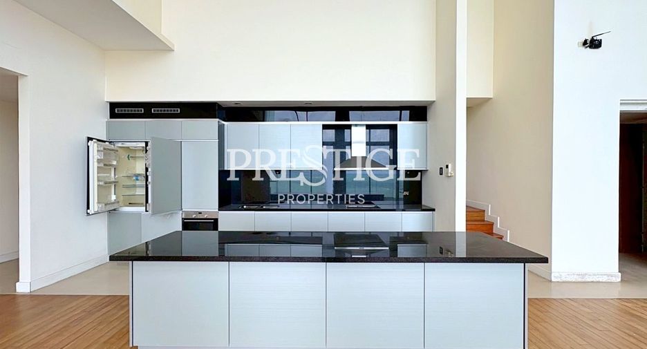 For sale 4 bedrooms condo in North Pattaya, Pattaya
