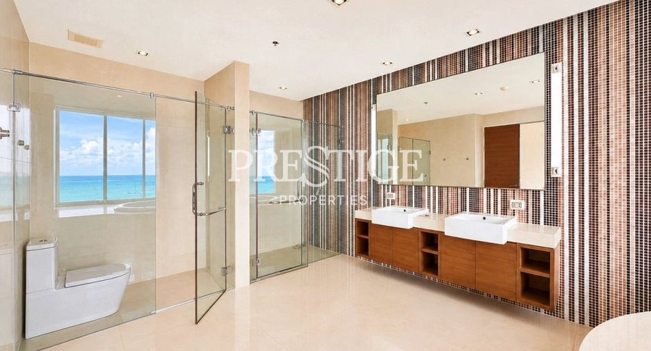 For sale 4 bedrooms condo in North Pattaya, Pattaya