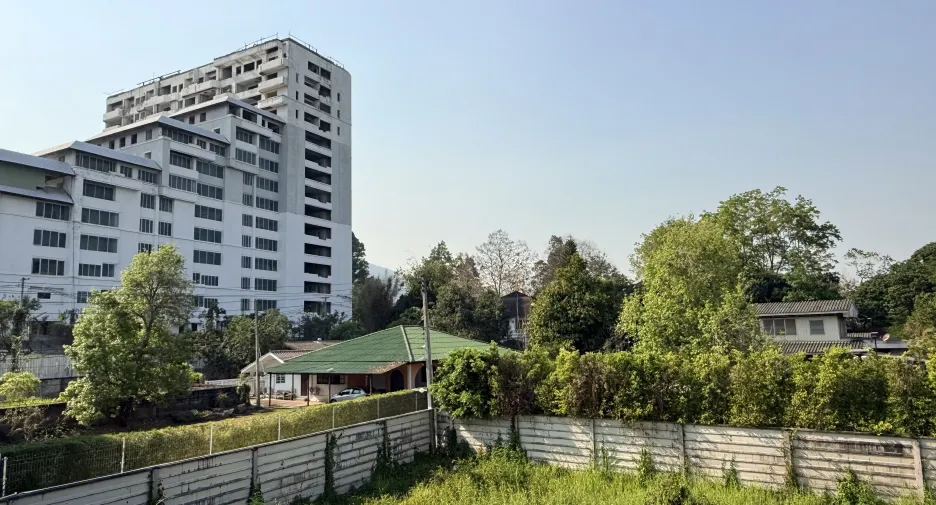 Casa adosada en venta y en alquiler de 4 habitaciones en Mueang Chiang Mai, Chiang Mai