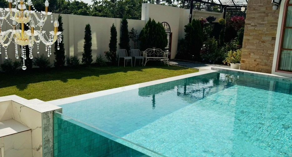 Casa en venta y en alquiler de 5 habitaciones en San Sai, Chiang Mai