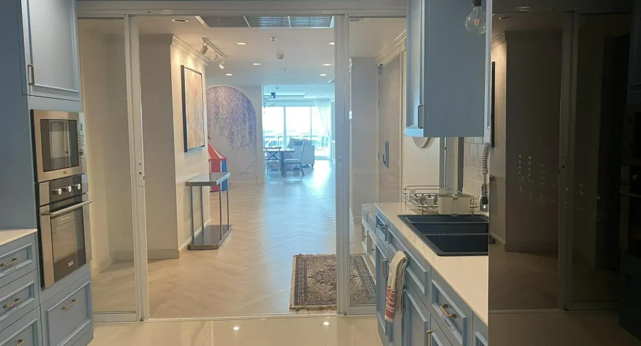 For rent and for sale 3 bedrooms condo in Yan Nawa, Bangkok