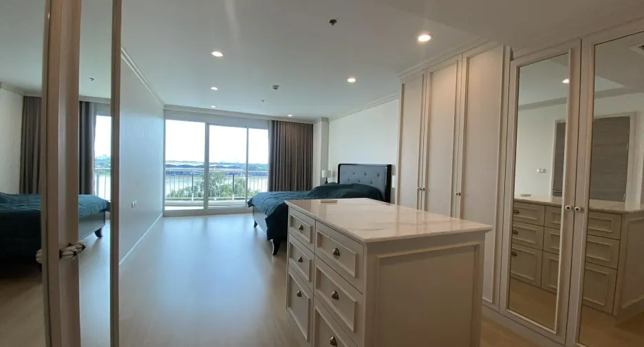 For rent and for sale 3 bedrooms condo in Yan Nawa, Bangkok