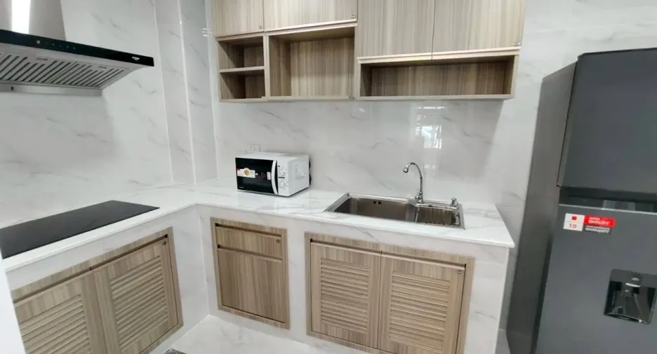 出租 3 卧室 联排别墅 在 Bang Phli, Samut Prakan