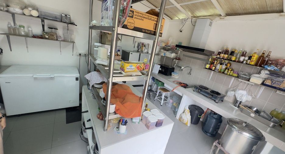 Reihenhaus zum Kauf mit 4 Zimmer in Mueang Chiang Mai, Chiang Mai
