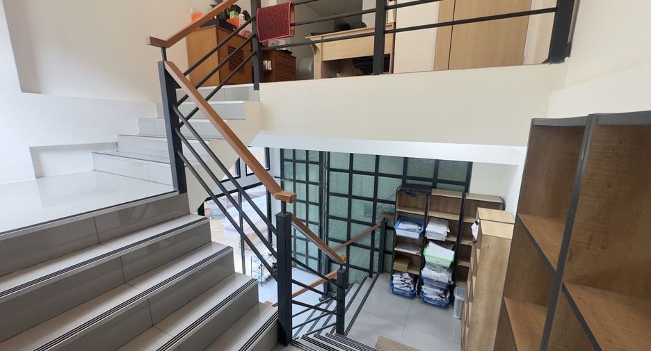 Reihenhaus zum Kauf mit 4 Zimmer in Mueang Chiang Mai, Chiang Mai
