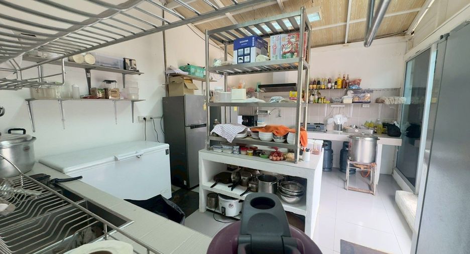 Reihenhaus zum Kauf mit 4 Zimmer in Mueang Chiang Mai, Chiang Mai