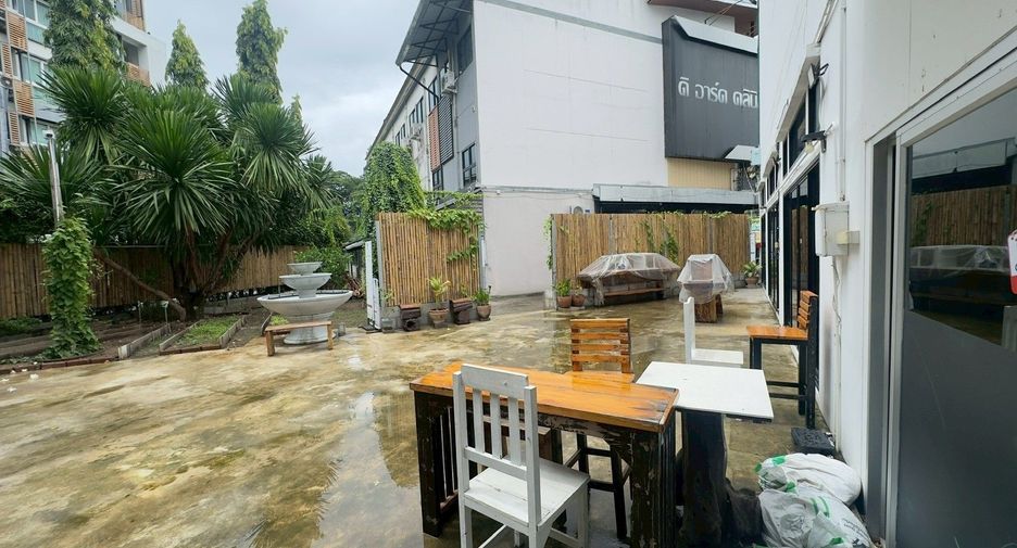 Reihenhaus zum Kauf mit 4 Zimmer in Mueang Chiang Mai, Chiang Mai