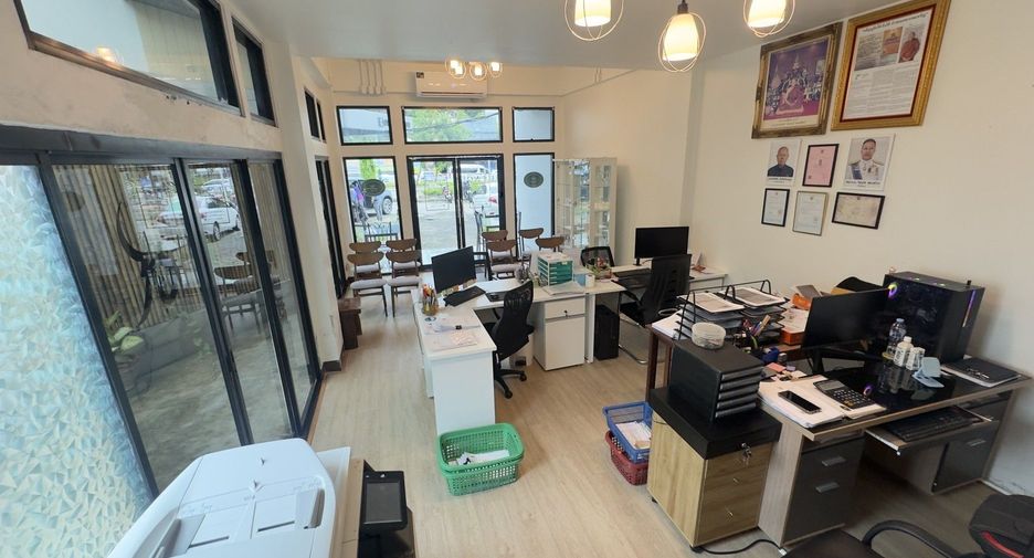 Reihenhaus zum Kauf mit 4 Zimmer in Mueang Chiang Mai, Chiang Mai
