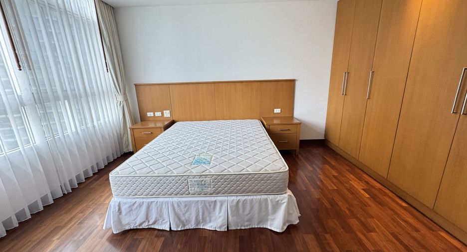 Apartment zur Miete mit 3 Zimmer in Watthana, Bangkok