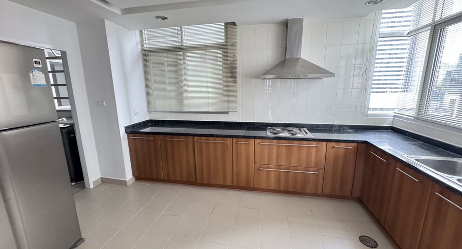 Apartment zur Miete mit 3 Zimmer in Watthana, Bangkok