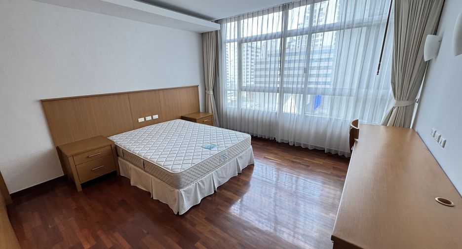 Apartment zur Miete mit 3 Zimmer in Watthana, Bangkok