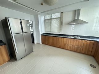 À louer 3 chambres appartement à Watthana, Bangkok