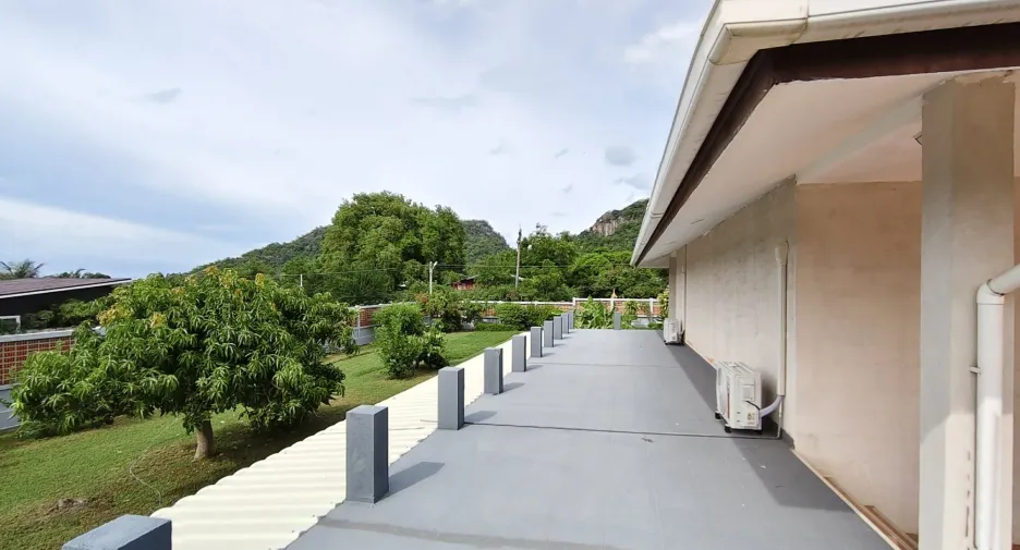 For sale 4 bedrooms house in Hua Hin, Prachuap Khiri Khan