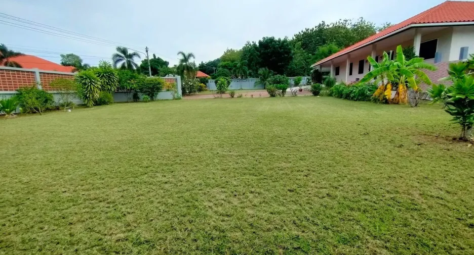 For sale 4 bedrooms house in Hua Hin, Prachuap Khiri Khan