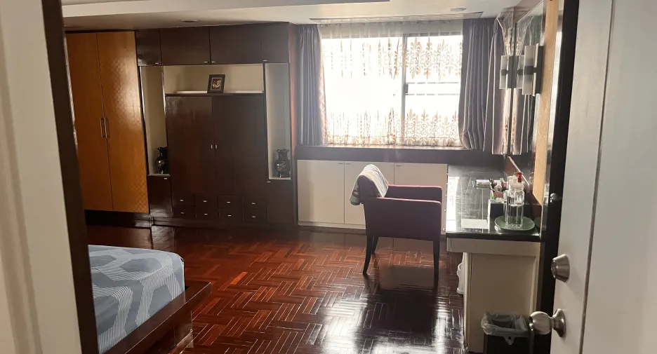 À louer 3 chambres condo à Watthana, Bangkok