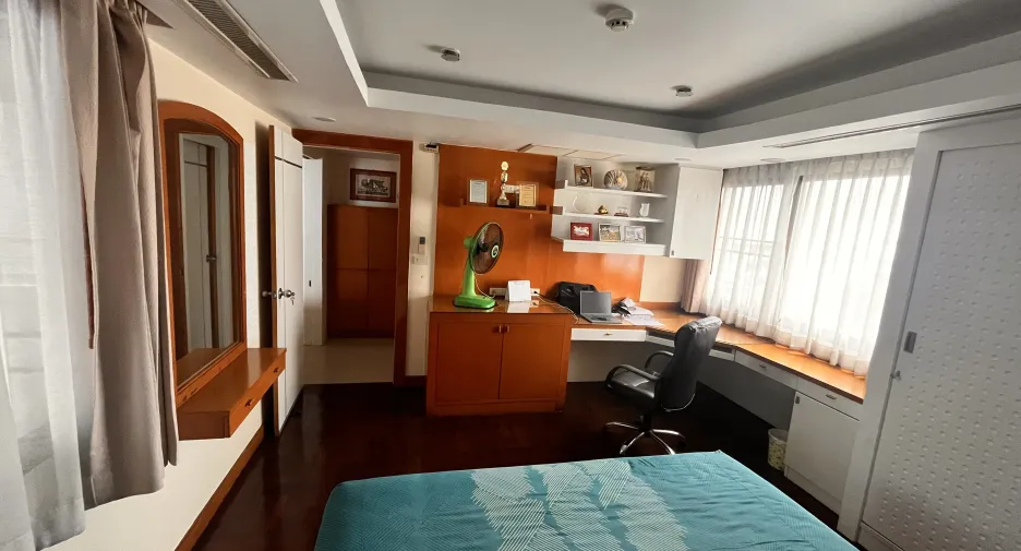 À louer 3 chambres condo à Watthana, Bangkok