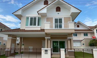 For rent 3 bedrooms house in San Kamphaeng, Chiang Mai