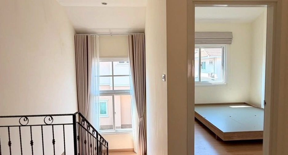 For rent 3 bedrooms house in San Kamphaeng, Chiang Mai