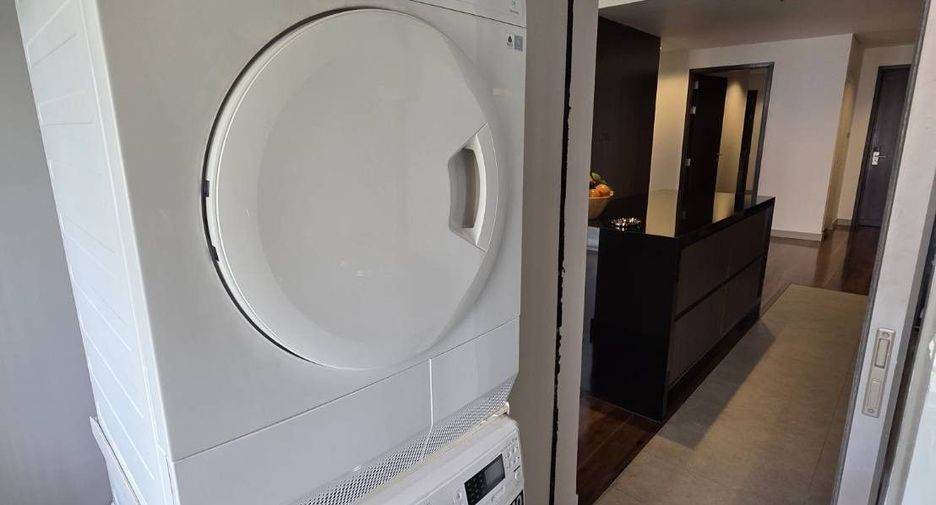 Wohnung zur Miete mit 3 Zimmer in Khlong Toei, Bangkok