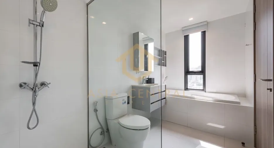 For rent 2 ベッドルーム condo in Watthana, Bangkok