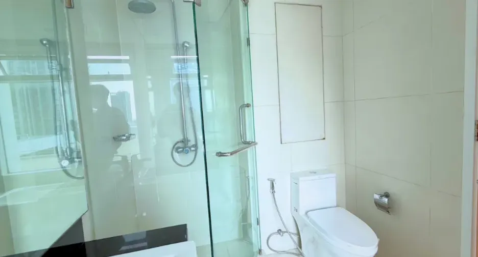 À vendre 2 chambres condo à Khlong Toei, Bangkok