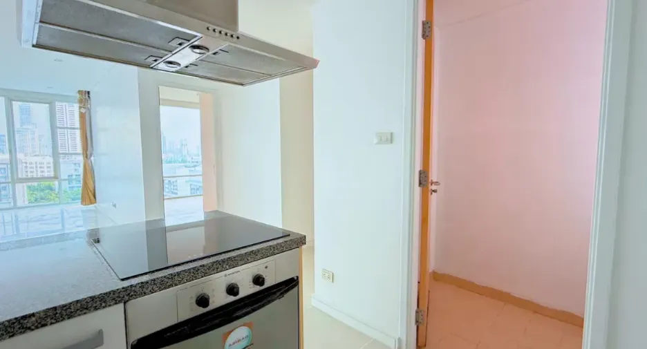 À vendre 2 chambres condo à Khlong Toei, Bangkok