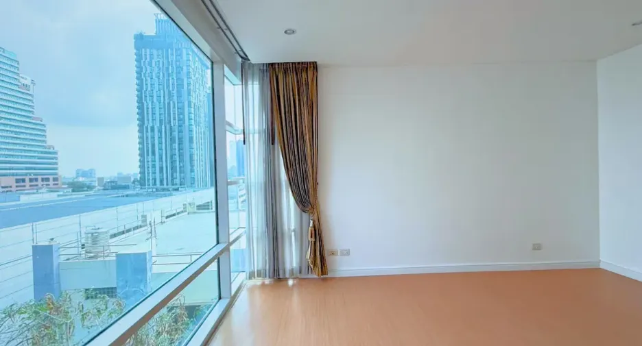 À vendre 2 chambres condo à Khlong Toei, Bangkok