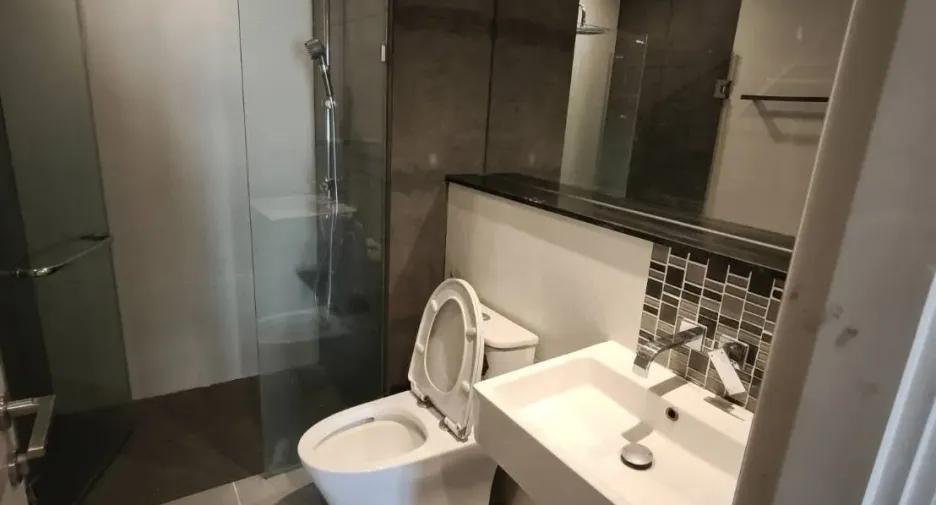 À louer 1 chambre condo à Khlong San, Bangkok