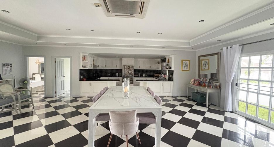 À vendre 5 chambres villa à Thalang, Phuket