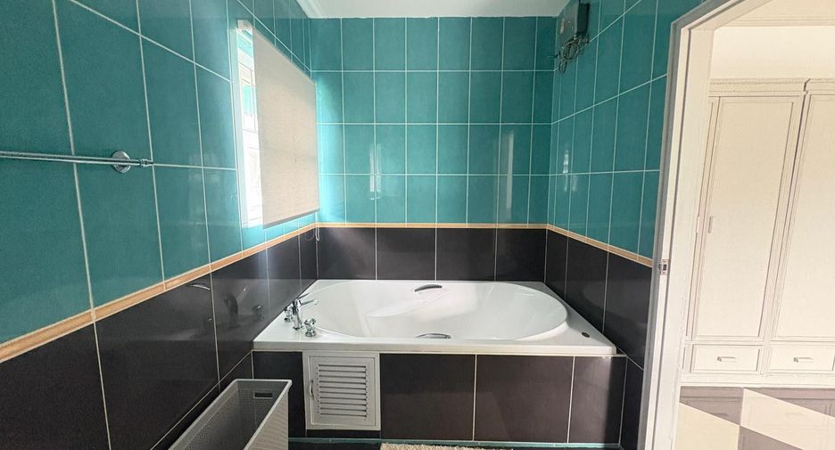 À vendre 5 chambres villa à Thalang, Phuket