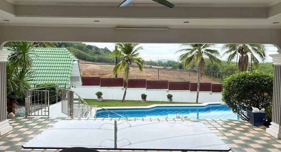 À vendre 5 chambres villa à Thalang, Phuket