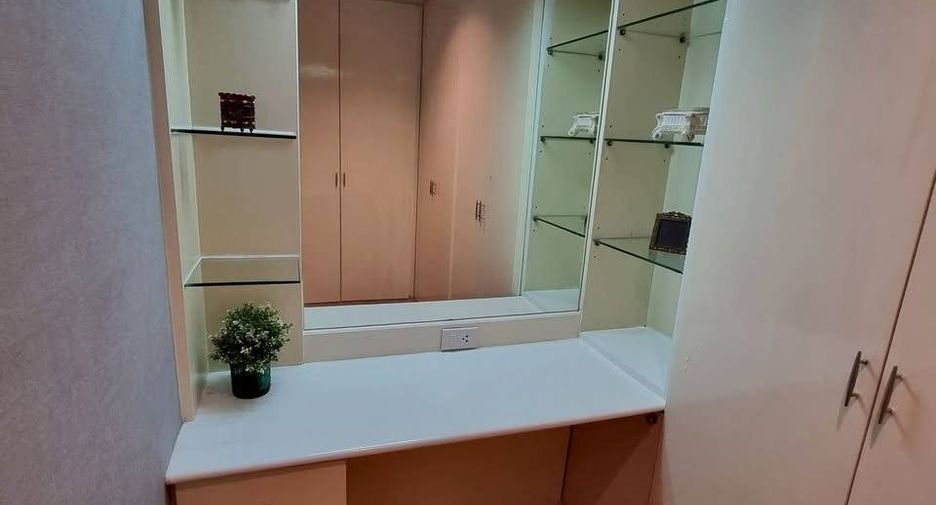For rent and for sale 2 bedrooms condo in Watthana, Bangkok