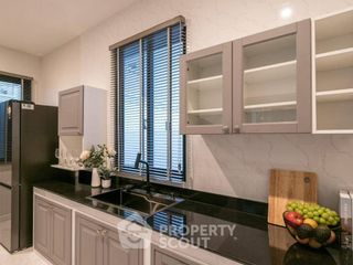 For sale 5 bedrooms house in Saphan Sung, Bangkok