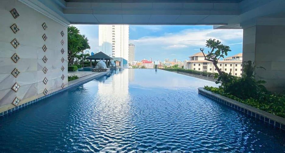 For sale 2 bedrooms condo in Sathon, Bangkok