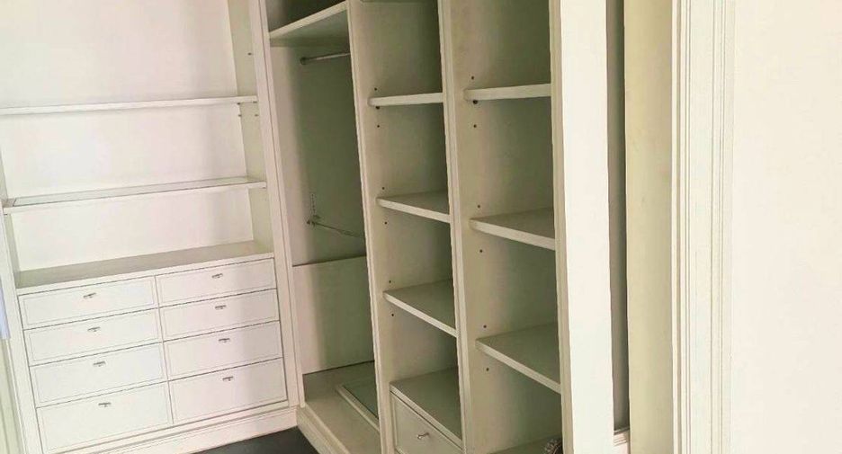For sale 2 bedrooms condo in Yan Nawa, Bangkok