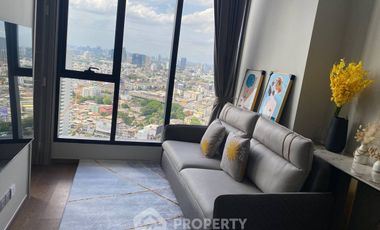 For rent 2 bedrooms condo in Ratchathewi, Bangkok