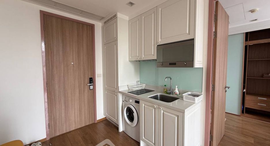 For rent 1 bed condo in Watthana, Bangkok