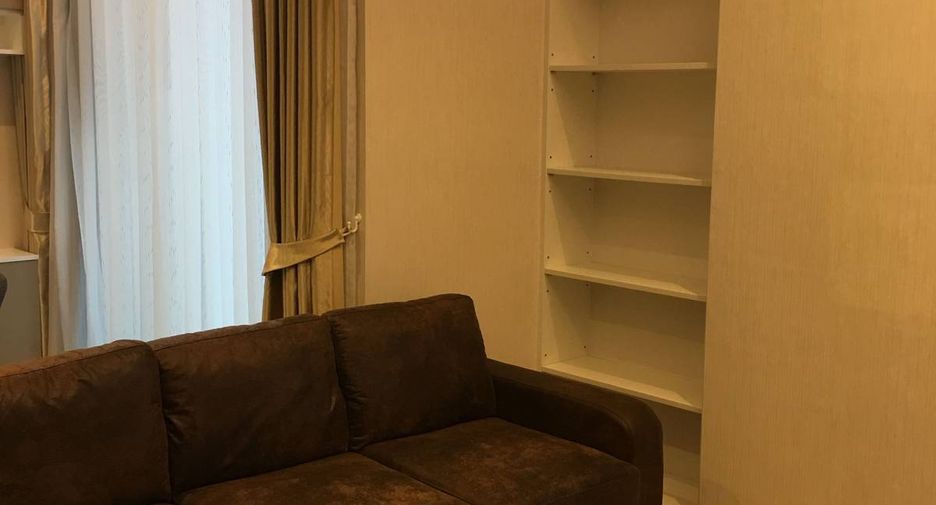 À louer 2 chambres condo à Phra Khanong, Bangkok