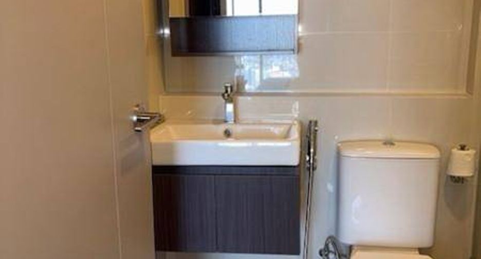 For rent 1 bed condo in Phra Khanong, Bangkok
