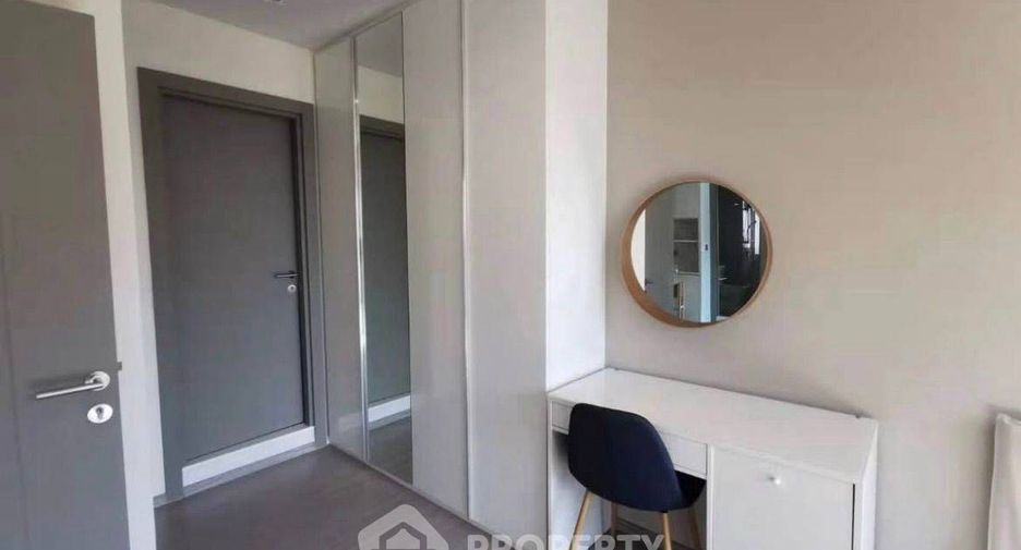Condo en alquiler de 2 habitaciones en Huai Khwang, Bangkok