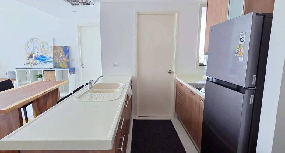 For rent 2 bedrooms condo in Pathum Wan, Bangkok
