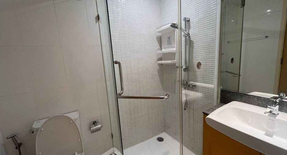 Condo en alquiler de 2 habitaciones en Khlong Toei, Bangkok